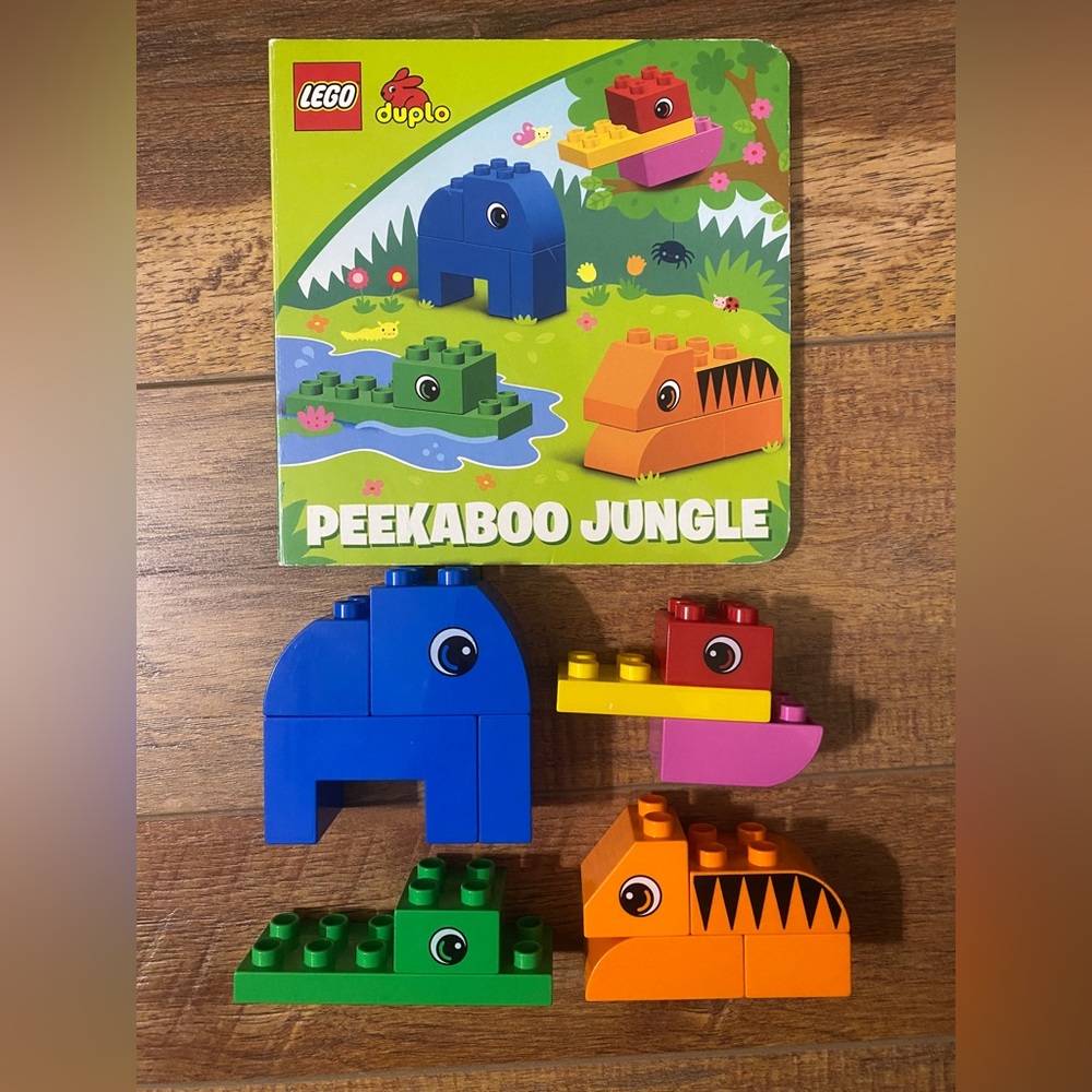 Duplo Lego Peekaboo Jungle set with book